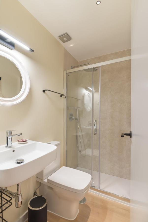 Hostal Evoke Madrid Kültér fotó